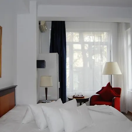 Litovoi Central Hotel