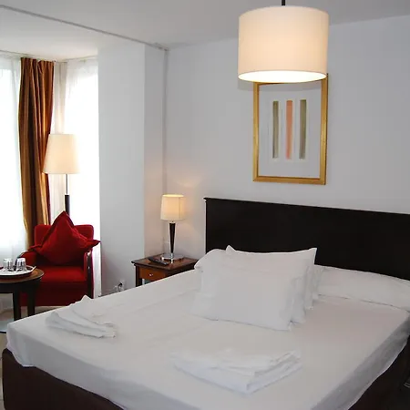Litovoi Central 3*